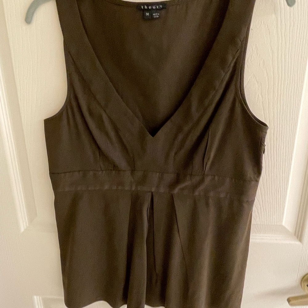 Theory crunch linen sleeveless top